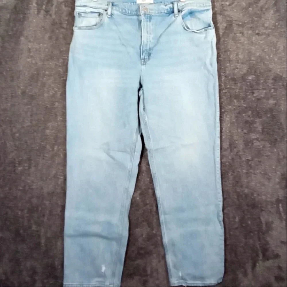 Abercrombie & Fitch 90" straight ultra High rise women's 34